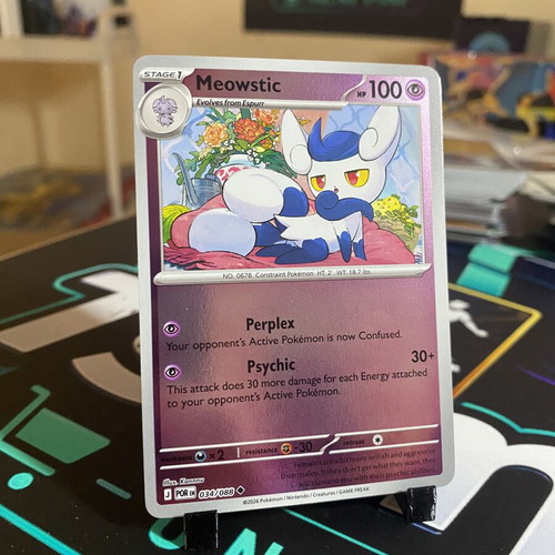 Meowstic Pokémon card like new