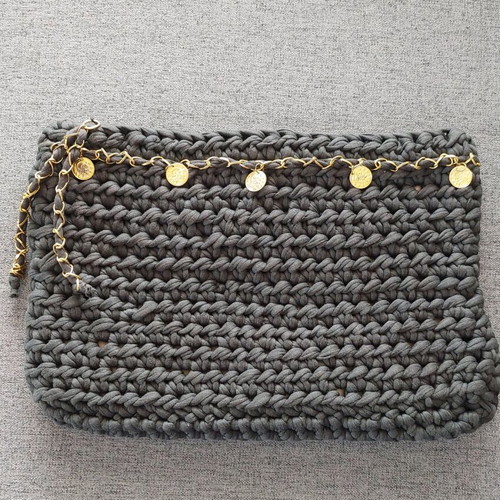 Handmade knitted black bag with gold chain and zipper new