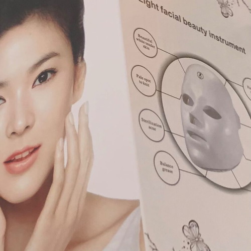 K-Beauty Face Mask Light Therapy LED