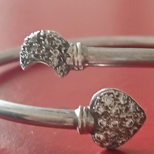 Silver 925 bracelet with zirconia like new, no hallmark