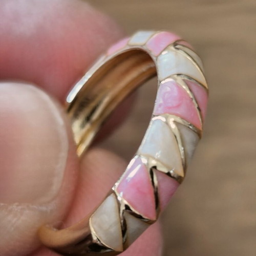 Women's adjustable gold-tone ring with pink and white enamel, new