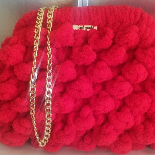 Handmade red Puffy popcorn shoulder bag new with strawberry lining