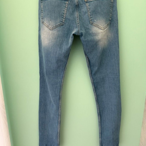 Dolce & Gabbana slim jeans like new, light wash, made in Italy