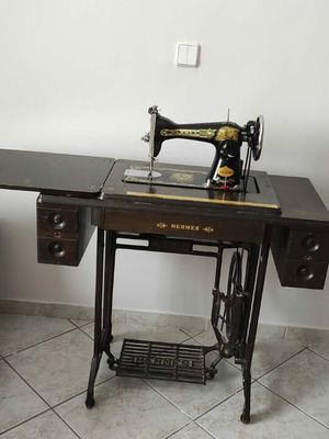 Hermes De Luxe Vintage Sewing Machine used with Wooden Table