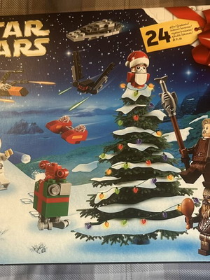 LEGO Star Wars 75245 ημερολόγιο αντίστροφης μέτρησης με 24 δώρα
