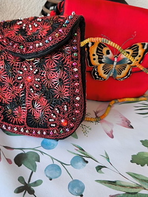 Crossbody bags new, pack of 2, red