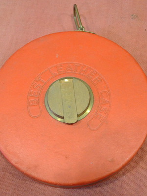 Collectible measuring tape 25 meters from former East Germany like new with leather case