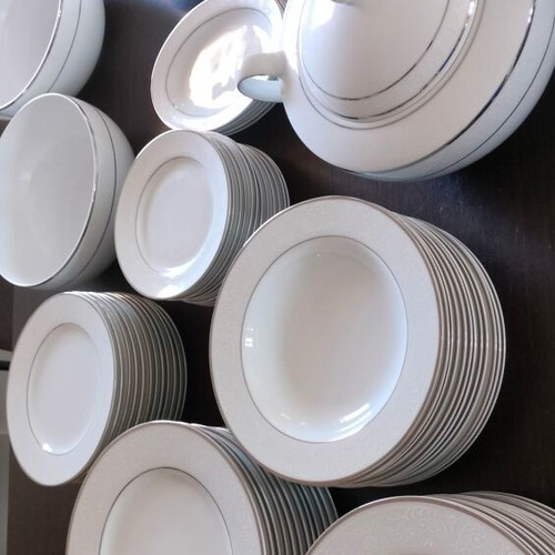Dantelle 72-Piece Porcelain Dinnerware Set Ionian, like new