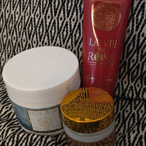 La Vie En Rose skincare set new, Argan & Almond Scrub, body butter, cream