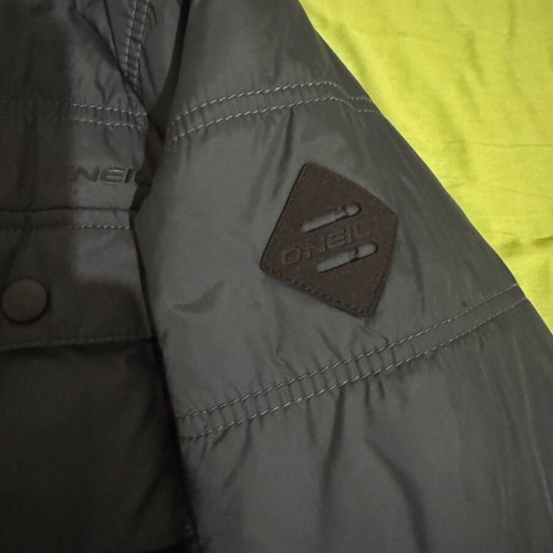O’neill jacket like new, small, black and gray