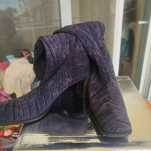 Vero Moda Women's Boots Size 36 Like New, Grey-Black Animal Print
