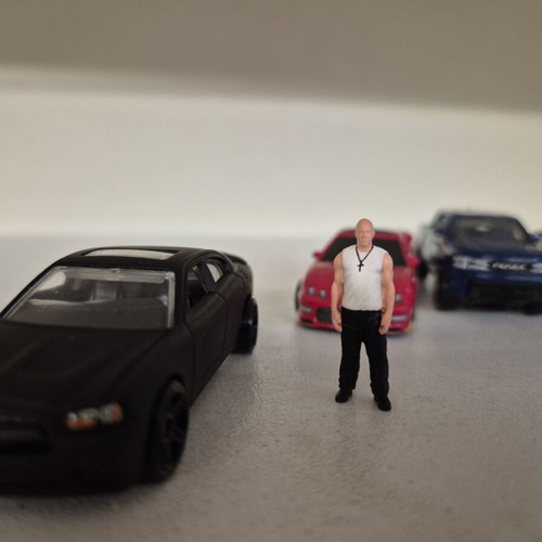 Dominic Toretto 1/64 Scale Figure new