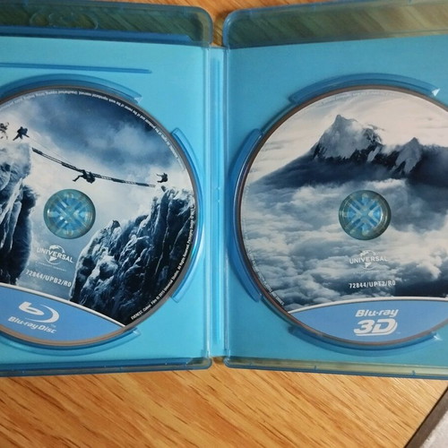 Everest Blu-Ray 2D and 3D like new with subtitles