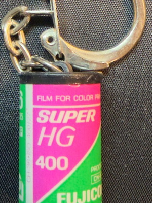 Vintage Fujicolor Super HG 400 keychain like new from the 90s