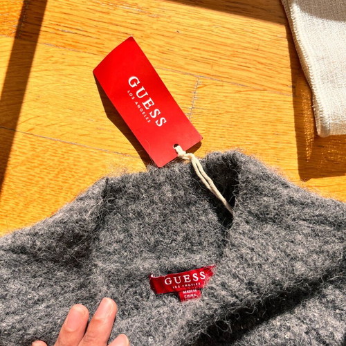 Guess gray sweater brand new, size XS