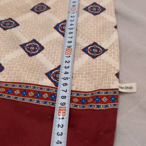 Silk scarf like new, beige and red