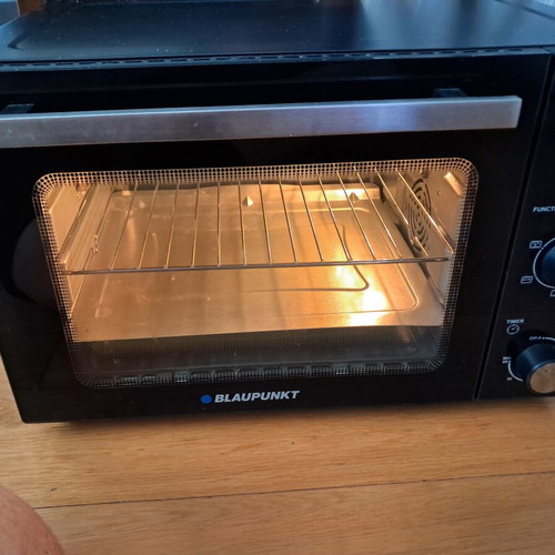 Blaupunkt EOM501 Electric Oven 50L with Convection, New