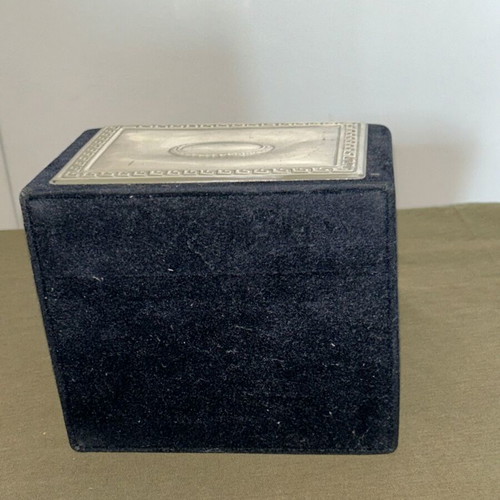 Silver 925 office holder with velvet and embossed Greek meander