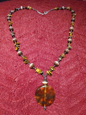 Necklace with tiger eye beads like new, brown shades