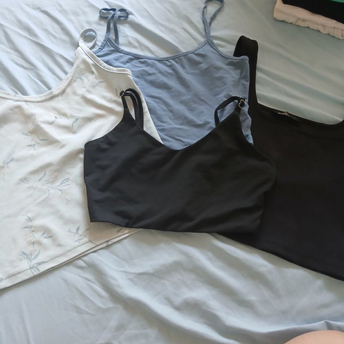 Lot of 4 summer crop tops and tank tops used, size S/M