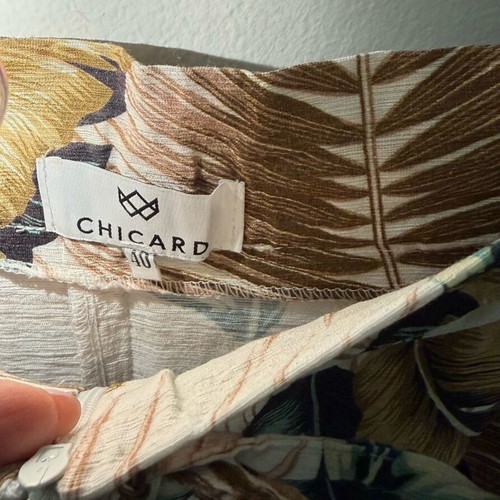 Chicard summer set crop top and high-waisted zip culotte like new, tropical print