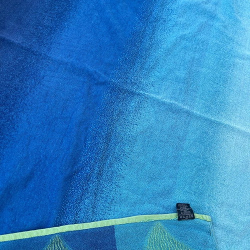 Beach towel used large in very good condition
