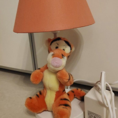 Winnie the Pooh children's table lamp like new