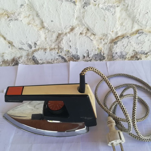 AEG vintage electric iron with fabric cord