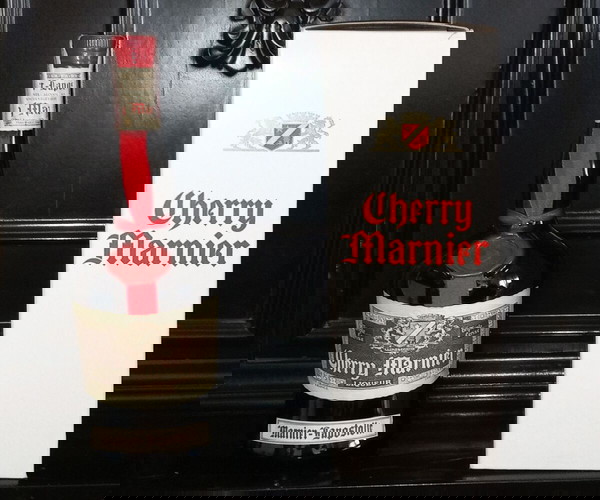 Συλλεκτικο λικερ Cherry Marnier 1968