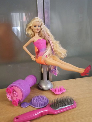 Barbie hair salon set with braiding device collectible used