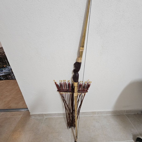 Wooden bow set with arrows and quiver like new