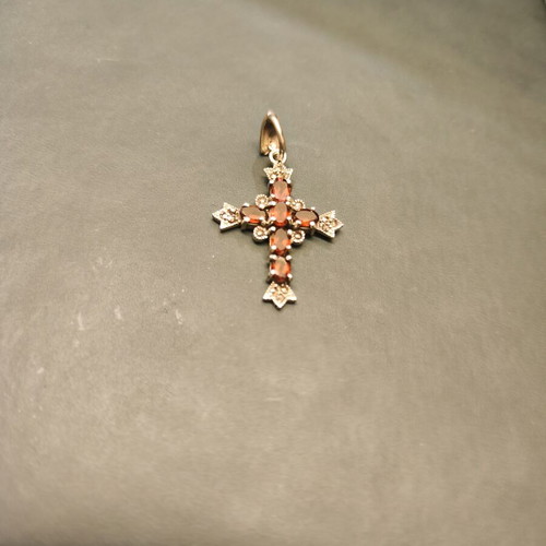 Silver cross 925 handmade with garnet and marcasite stones like new