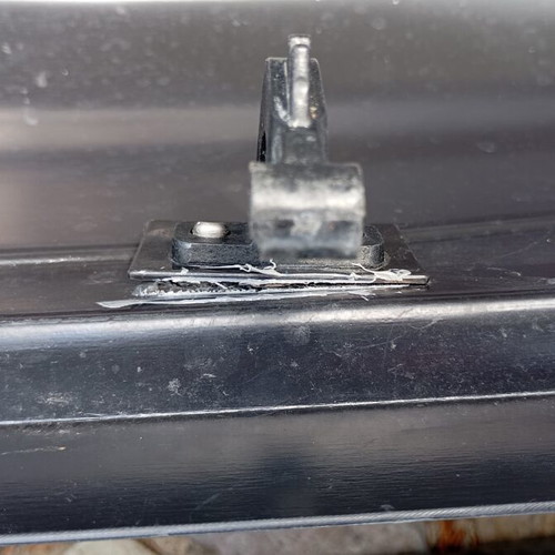 Hyundai Car Roof Box 75 Lt used with minor damage