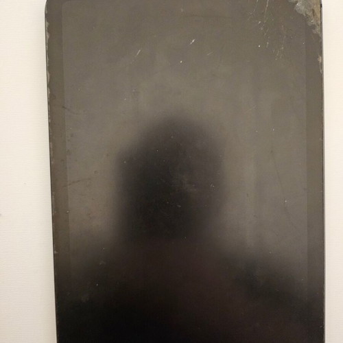 Ipad mini 6 256GB 5G used with cracked screen and worn case