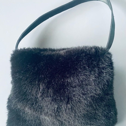 Fur handbag like new, black eco-friendly