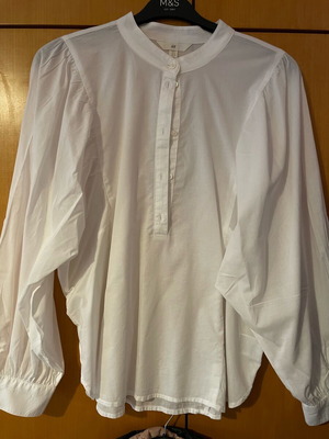 H&M Shirt 100% Cotton with Puffy Sleeves, Like New, Size 4XL