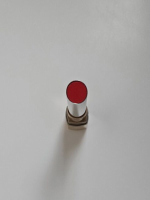 Avon Luxe Colour Serum Lipstick, απόχρωση Awakening Coral