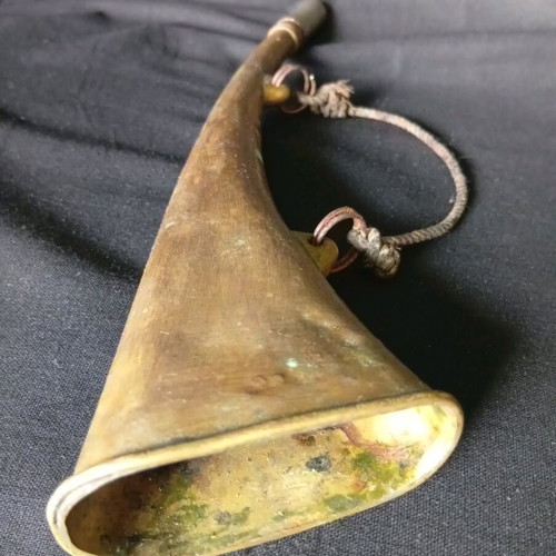 Hunting horn brass 28 cm used