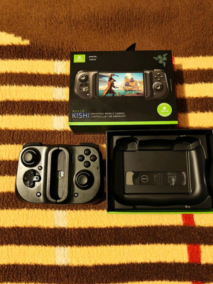Razer Kishi Xbox Edition like new, Android mobile controller