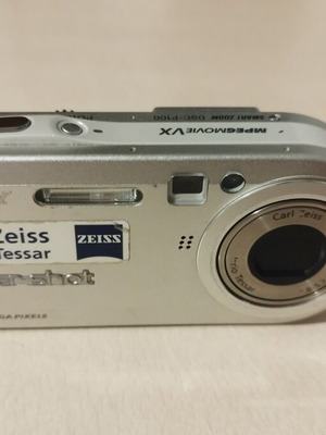 Sony DSC-P100 camera used with memory stick PRO 256mb