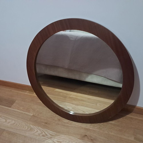 Wooden mirror like new, diameter 65 cm