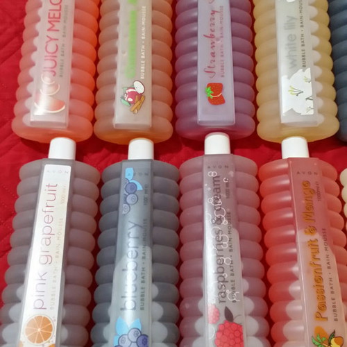 Avon bubble bath new, 1lt, variety of scents