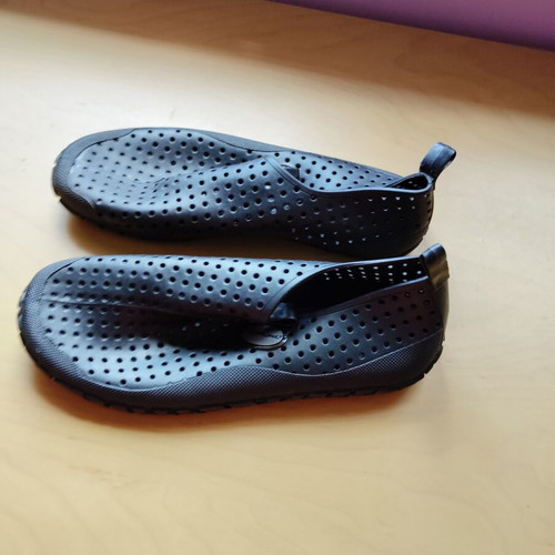 Children's black rubber shoes size 36 new beach shoes