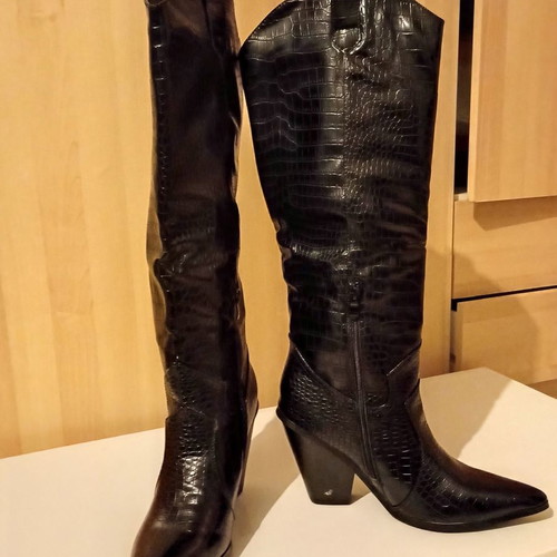Leather boots new, size 40, black