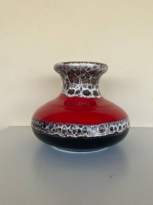 Ceramic vase used in excellent condition