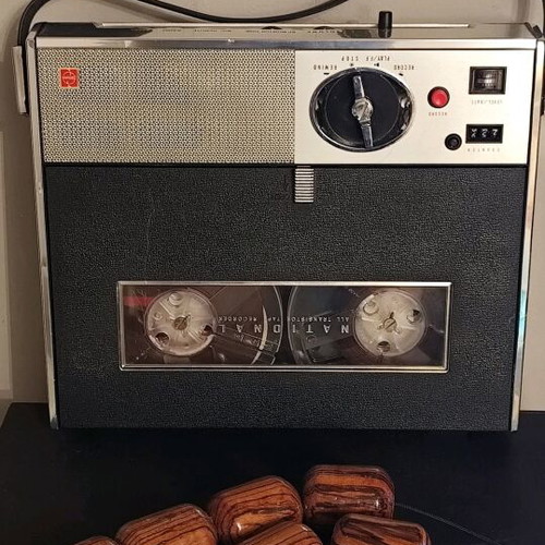 National RQ-152S vintage reel-to-reel tape recorder (1965)