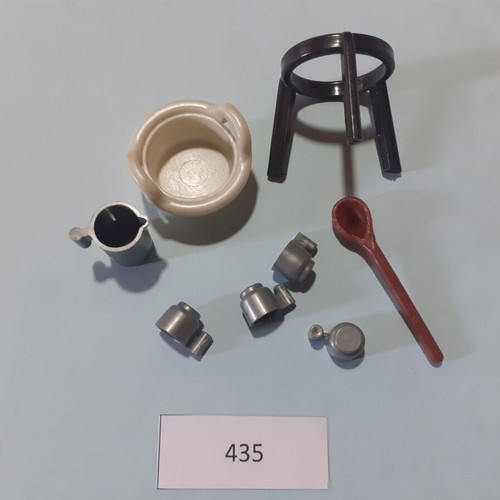 Playmobil pot and utensils set 435 like new