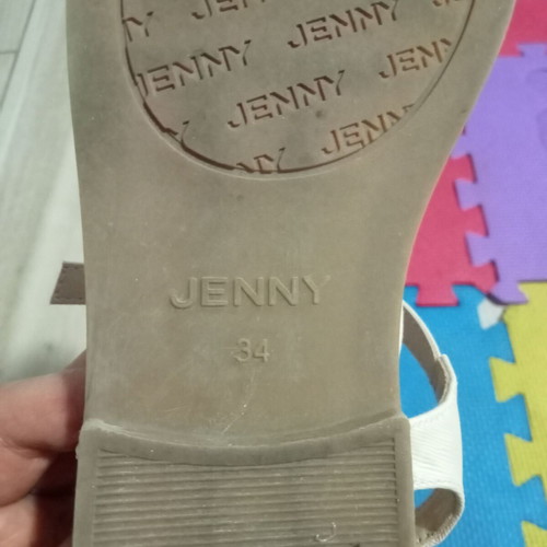 Πέδιλα Jenny νούμερο 34 σαν καινούργια, μπεζ και χρυσαφί