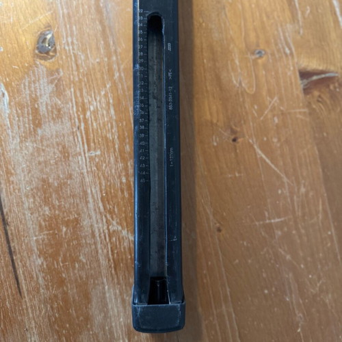 Thule car roof rack used with lock