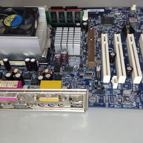 Gigabyte GA-8IDX3 used motherboard Socket 423 for Pentium 4